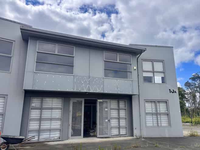 Functional industrial unit with excellent exposure