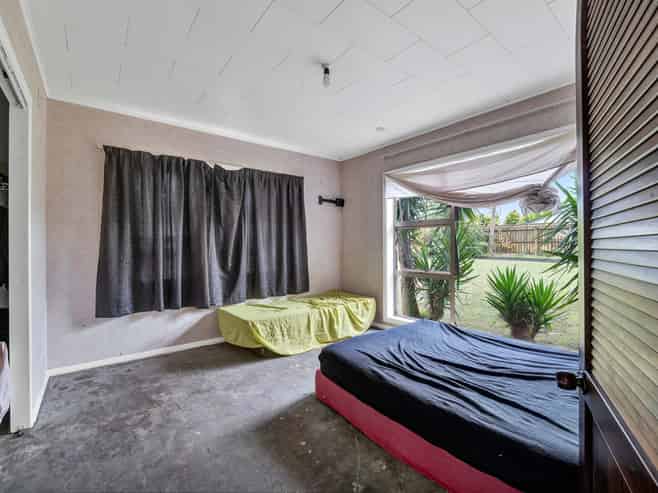 19 Tybalt Street, Stratford