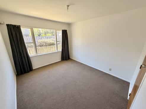 1/12 Seaforth Avenue, Mangere Bridge