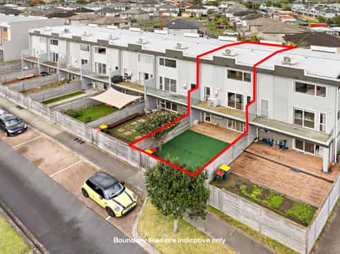 73 Bordeaux Parade, Te Atatu South