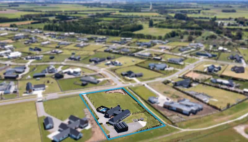 254 Verdeco Boulevard, Lincoln