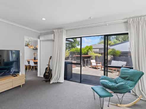 6 Gates Lane, Woolston