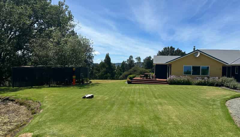 16 Nikau Lane, Maungaturoto