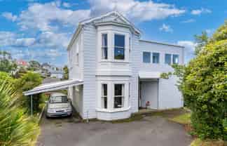 59 Pacific Street, Roslyn