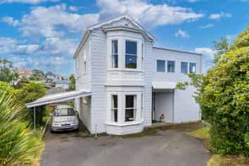 59 Pacific Street, Roslyn