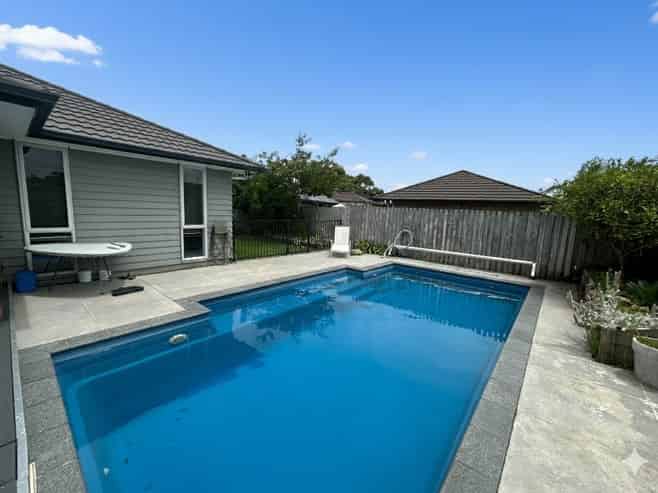 20 Huntington Park Drive, Greenhithe