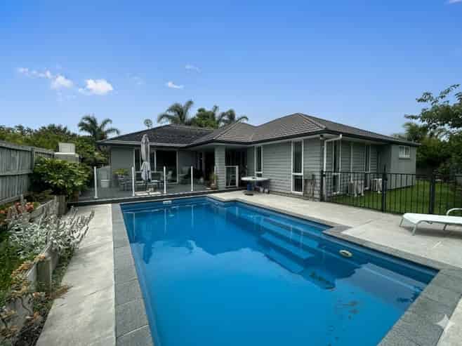 20 Huntington Park Drive, Greenhithe