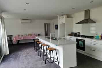 90A Endeavour Drive, Whitby