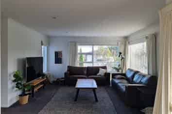 90A Endeavour Drive, Whitby