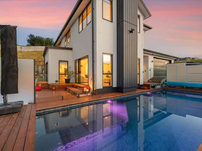 11 Kissling Terrace, Pyes Pa