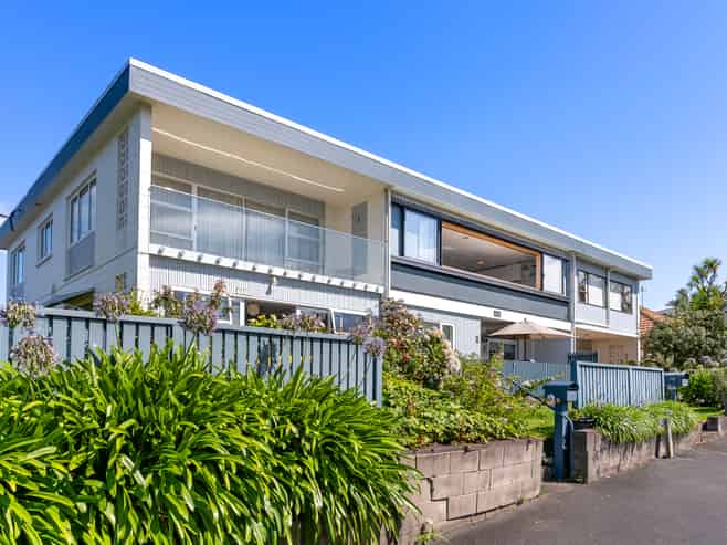 6/103 Vauxhall Road, Devonport