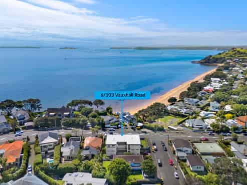 6/103 Vauxhall Road, Devonport