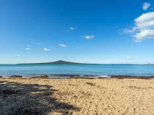 6/103 Vauxhall Road, Devonport