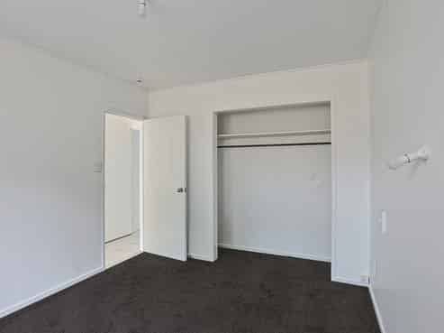 13C Dunn Place, Pirimai