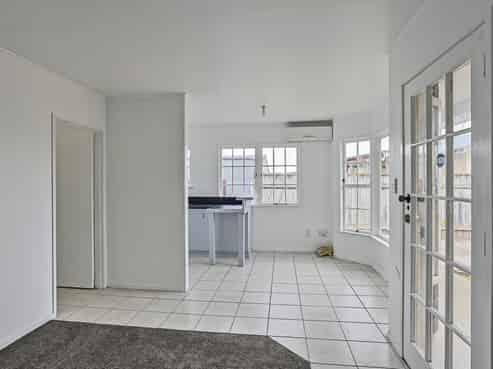 13C Dunn Place, Pirimai