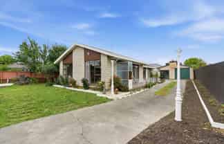 219 Main North Road, Redwood