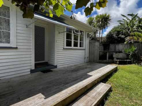 8 Raumati Crescent, Onerahi