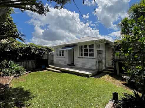 8 Raumati Crescent, Onerahi