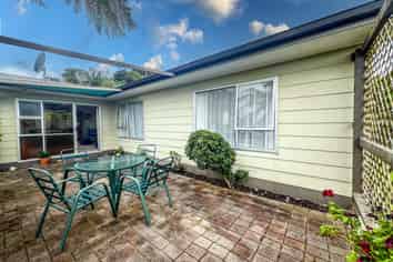 106 Regent Heights, Thames