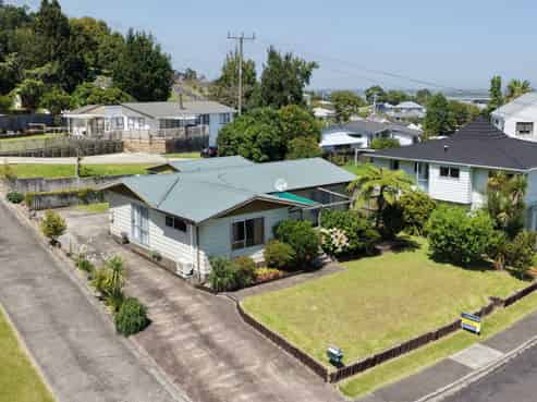 106 Regent Heights, Thames