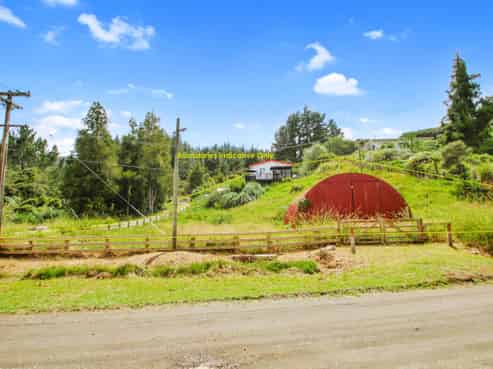 36A Takahue Saddle Road, Broadwood