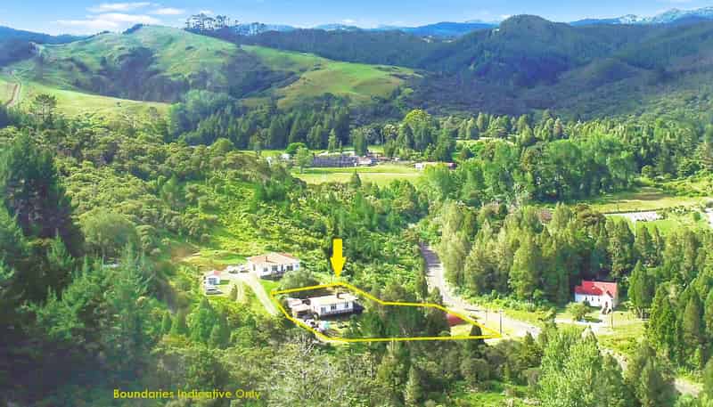 36A Takahue Saddle Road, Broadwood