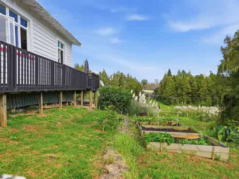 36A Takahue Saddle Road, Broadwood