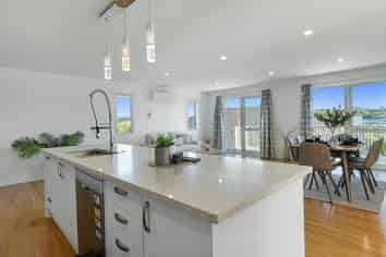 22 Caldera Crescent, Pyes Pa