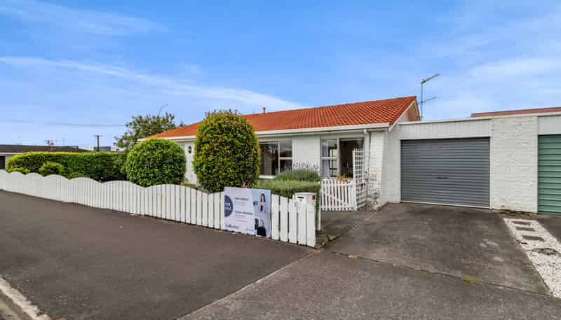 1 Surrey Street, Hawera