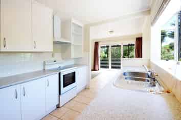 339 Whitford Road, Whitford