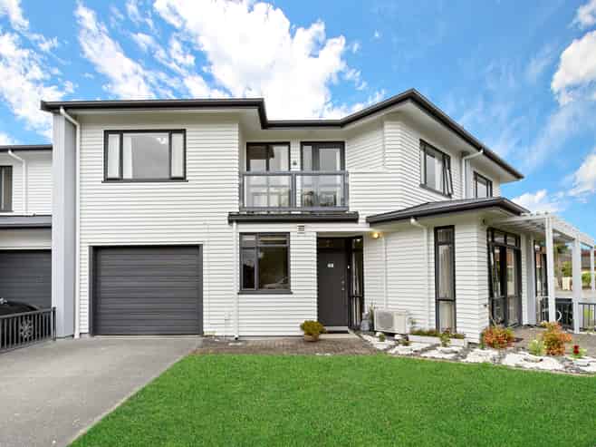 17/2 Armoy Drive, East Tamaki