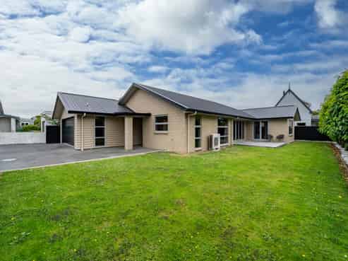 28 Perth Street, Windsor