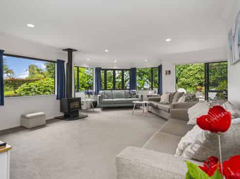 10 Finlayson Place, Welcome Bay