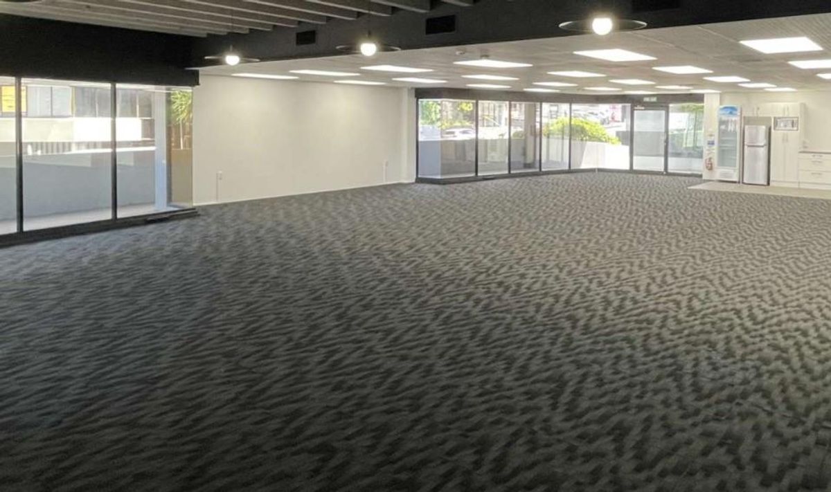 Savills | Level 1 High-Exposure Office - Ansicht 3