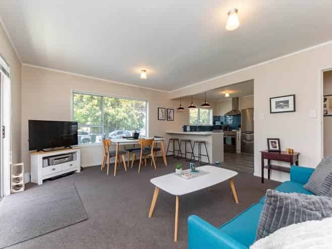 1/58 Spring Street, Onehunga