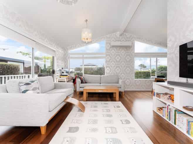 25A Waipani Road, Te Atatu Peninsula