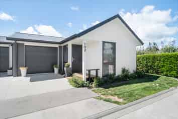 102/14 Terry Came Drive, Cambridge