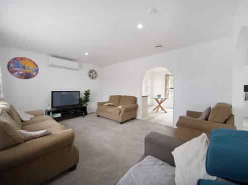 12a Everitt Road, Otara