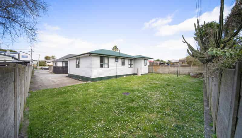 12a Everitt Road, Otara