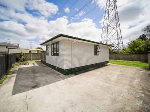 12a Everitt Road, Otara