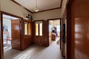 11 York Street, Strathern