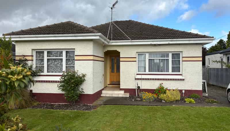 11 York Street, Strathern