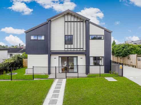 2/2 Wood Street, Papakura