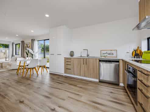 2/2 Wood Street, Papakura