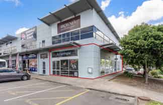 Ground floor retail / showroom / office