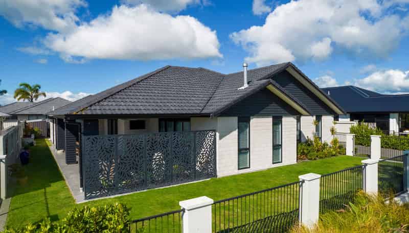 99 Palm Springs Boulevard, Papamoa