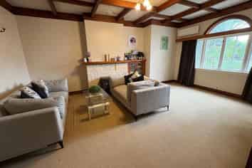 173 River Road, Hamilton East