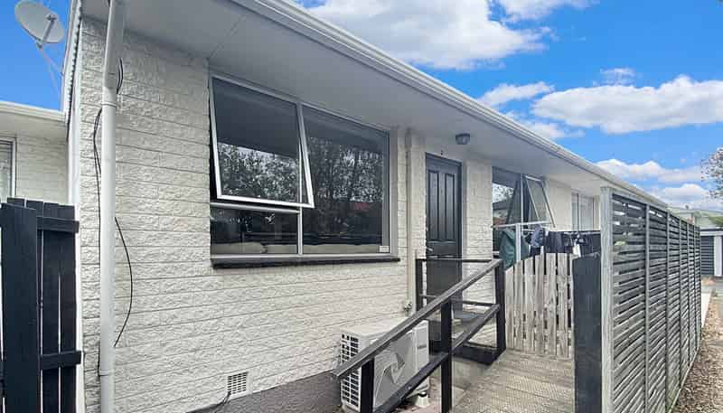 2/125 Geraldine Street, Edgeware