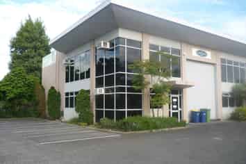 FOOD GRADE WAREHOUSE - 107M²
