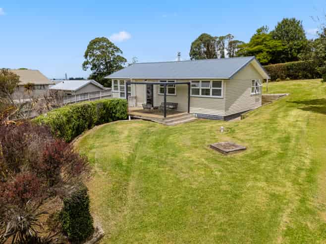 992 Highway 22, Pukekawa